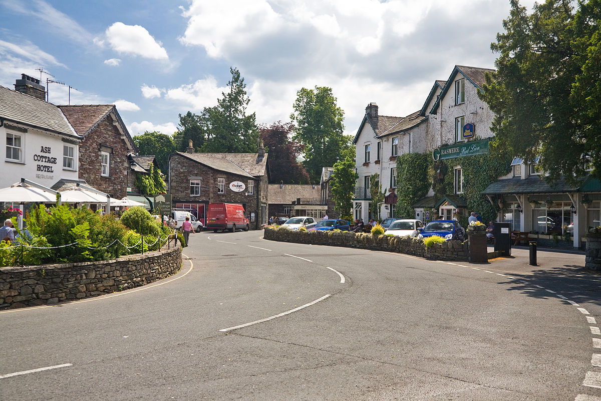 1200px-Grasmere_2,_Cumbria_-_June_2009